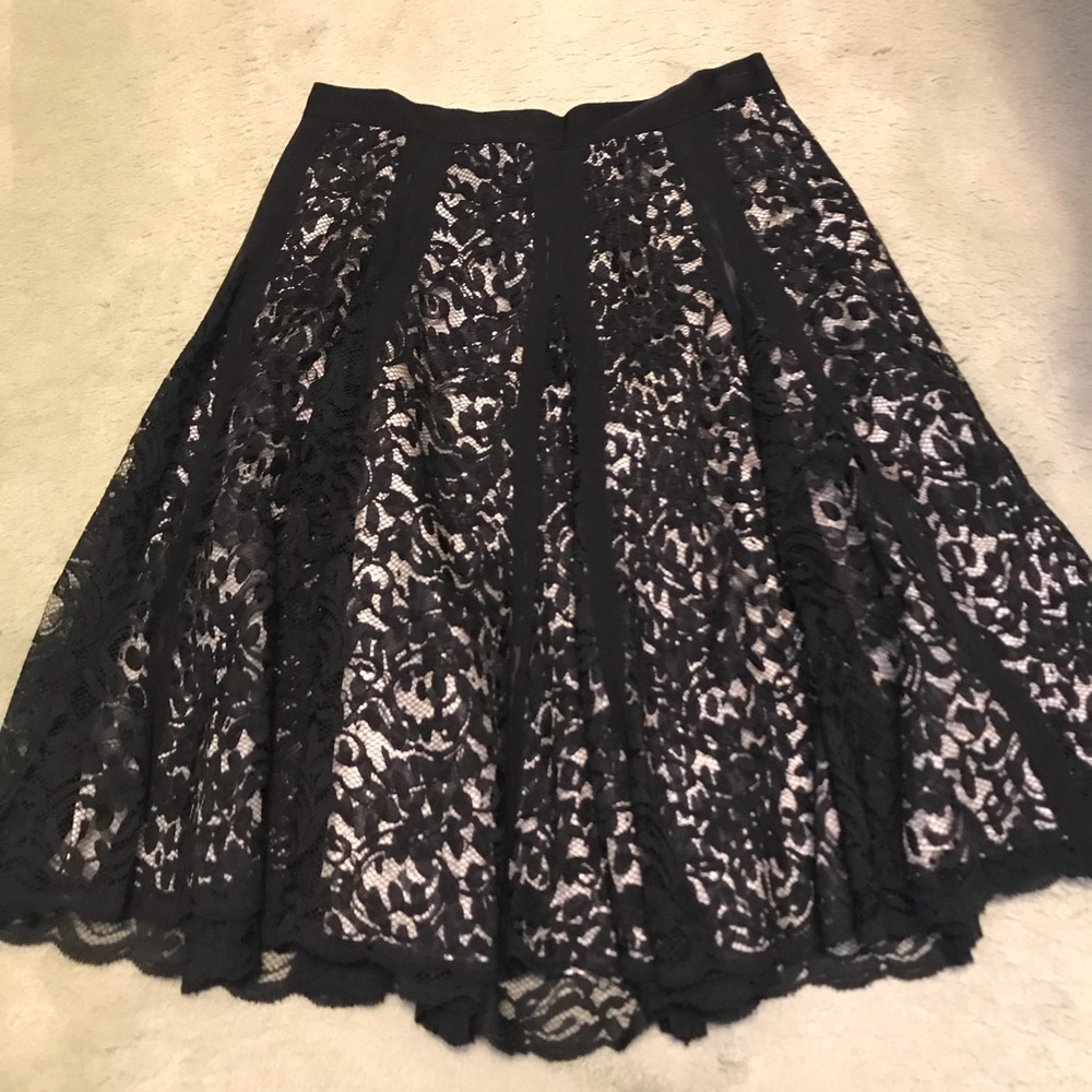 DKNY women’s lace skirt
